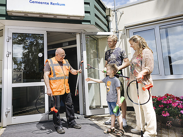 Zwerfafval gemeentewerf prikstokken afvalgrijper 1